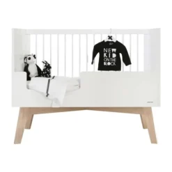 Kidsmill Sixties Babykamer Wit Mat / Naturel | Bed 60 x 120 cm + Commode + Kast 2-Deurs